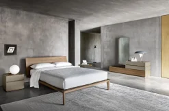 Clearance Letto matrimoniale con gambe Folio legno   a prezzo ribassato Letti