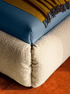 Sale Letto matrimoniale con giroletto Letto za:za a prezzo riservato Letti