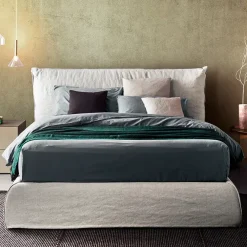 Clearance Letto matrimoniale con giroletto Piumotto a prezzo scontato Letti