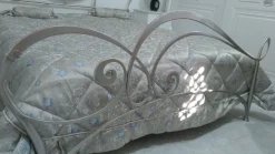 Artigianale Letto matrimoniale con giroletto Venaria a prezzo scontato- Letti