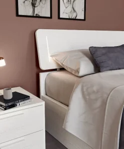 New Letto matrimoniale con giroletto Vela a prezzo ribassato Letti