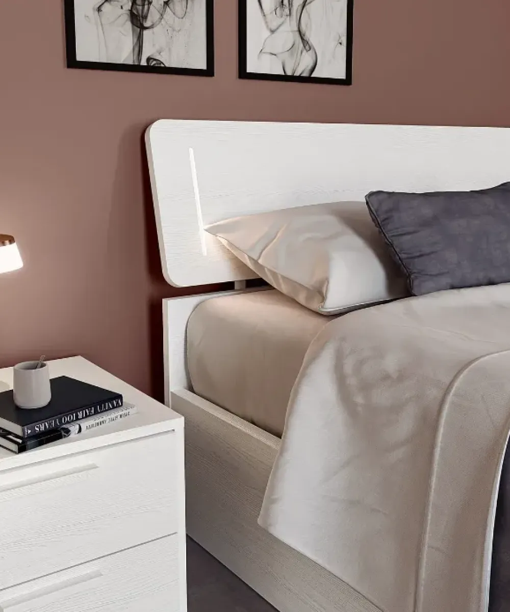 New Letto matrimoniale con giroletto Vela a prezzo ribassato Letti