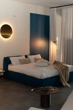 B&B Italia Letto matrimoniale con giroletto Bamboletto a prezzo scontato- Letti