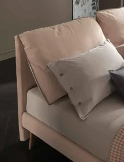 Sale Letto matrimoniale con piedini Nisida at a prezzo ribassato Letti