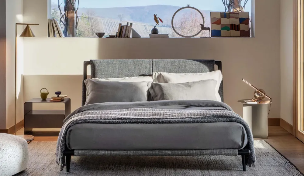 Flou Letto matrimoniale con piedini Gaudì a prezzo riservato- Letti