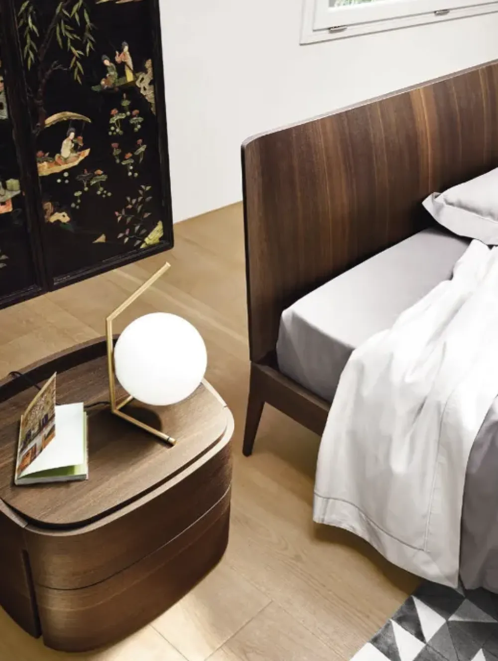 Online Letto matrimoniale con piedini Aliante 1.0 a prezzo riservato Letti