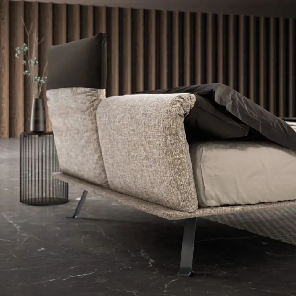 Letto matrimoniale con piedini Just * a prezzo ribassato Letti