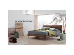 New Letto matrimoniale con piedini Benny a prezzo ribassato Letti