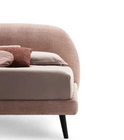 Letto matrimoniale con piedini Calipso a prezzo ribassato^Rosini Hot