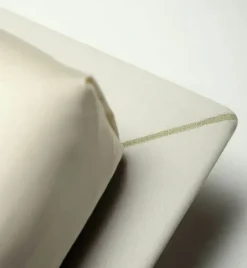 Letto matrimoniale con piedini Jt a prezzo scontato Letti