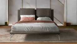 Letto matrimoniale design Letto imbottito road a prezzo scontato^Mobilificio Bellutti Sale