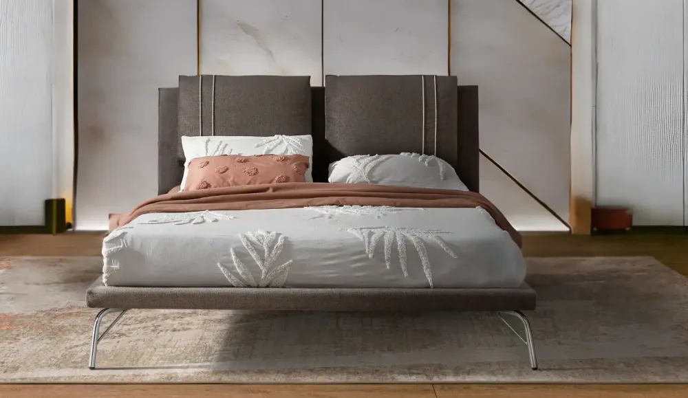 Letto matrimoniale design Letto imbottito road a prezzo scontato^Mobilificio Bellutti Sale