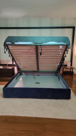 Letto matrimoniale design New york box a prezzo scontato^Saba Online