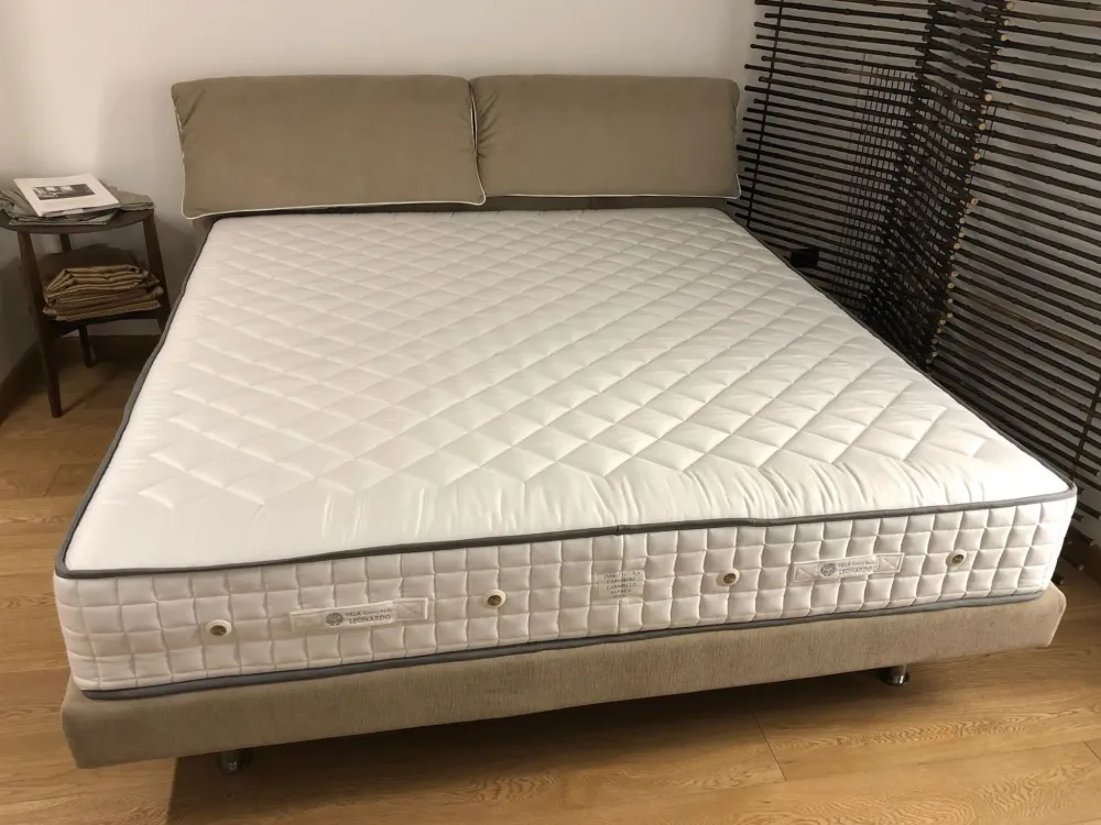 Letto matrimoniale Letto leonardo con un ribasso IMPERDIBILE^Villa Luxury Beds Clearance