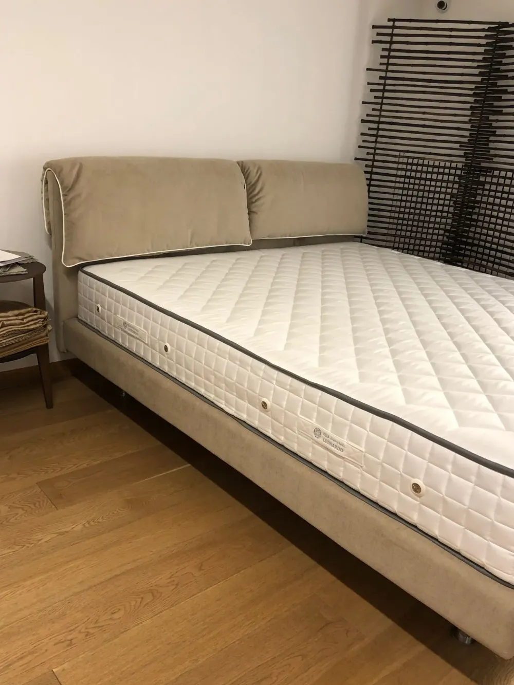 Letto matrimoniale Letto leonardo con un ribasso IMPERDIBILE^Villa Luxury Beds Clearance