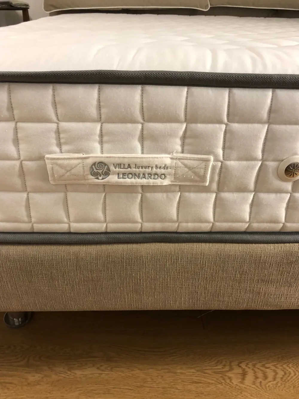 Letto matrimoniale Letto leonardo con un ribasso IMPERDIBILE^Villa Luxury Beds Clearance