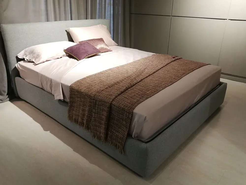 Letto matrimoniale moderno Zizuzi 28 a prezzo ribassato Letti