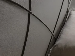 Letto matrimoniale moderno Q a prezzo ribassato^Crippa Salotti Outlet