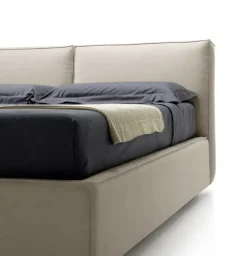 New letto matrimoniale modello Light Letti