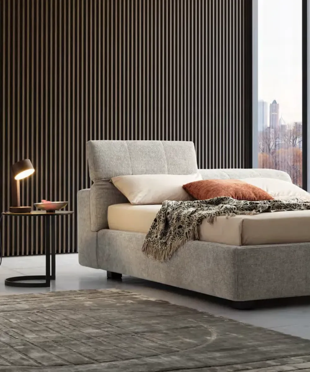 Letto moderno con gambe Tower a prezzo scontato^Le Comfort Hot