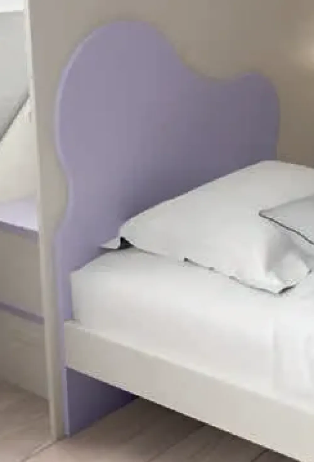 Sale Letto moderno con pediera Nuvola a prezzo ribassato Letti