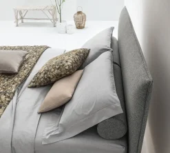 Letto moderno con piedini Mood a prezzo ribassato^V&nice Sale