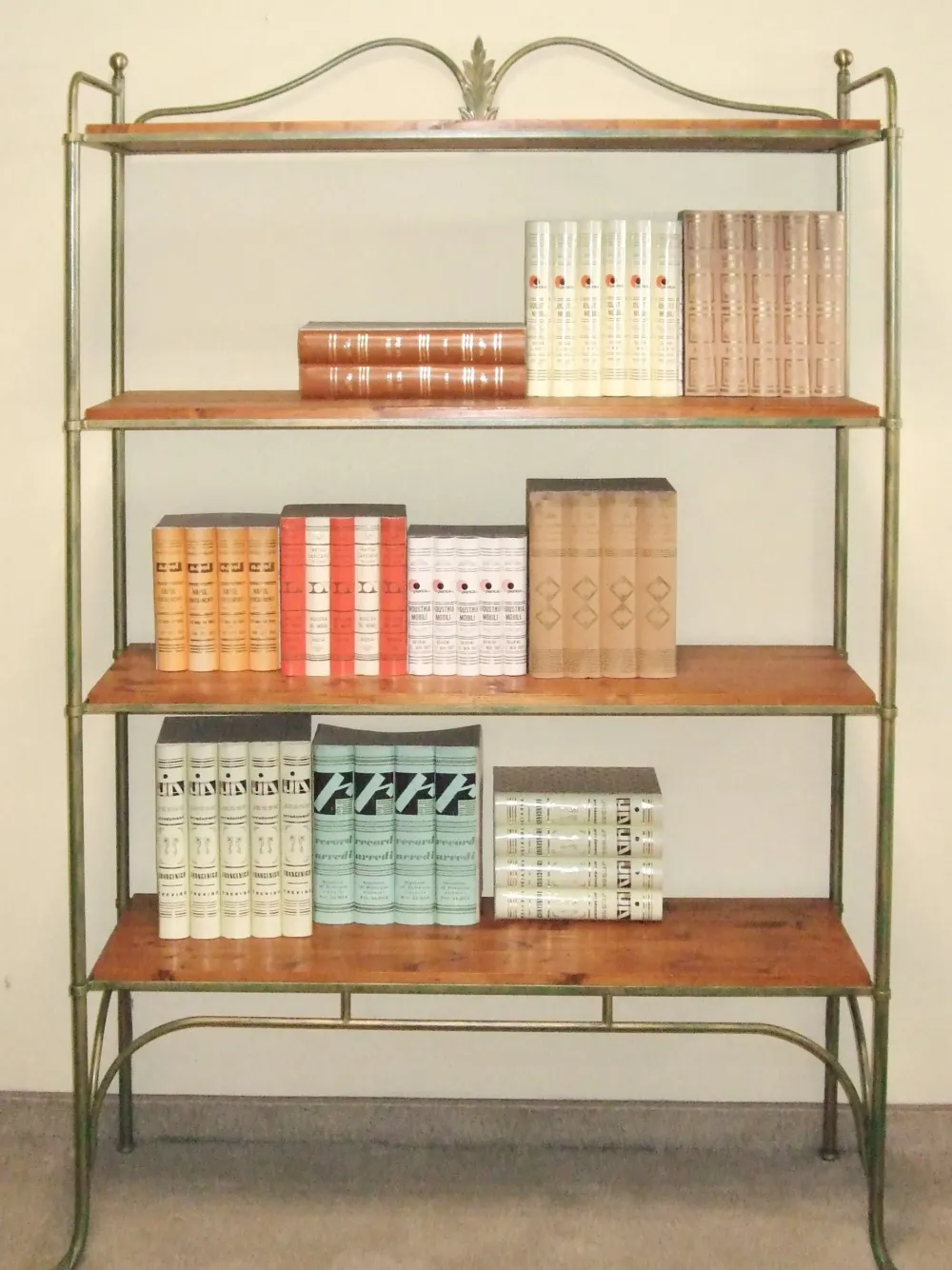 Artigianale Libreria in metallo a prezzo Outlet: scopri Libreria in ferro e legno- Librerie