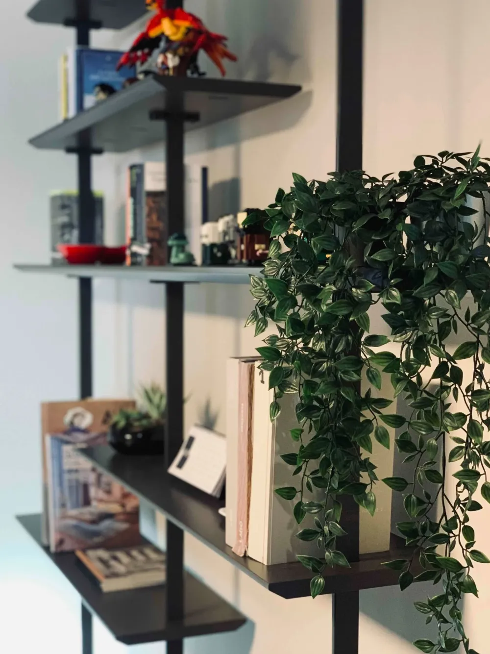 Cattelan Italia Libreria in metallo in Offerta Outlet: scopri Airport- Librerie