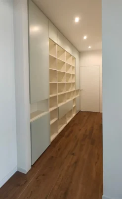 Libreria modello Se/00 di a prezzo scontato^Artigianale