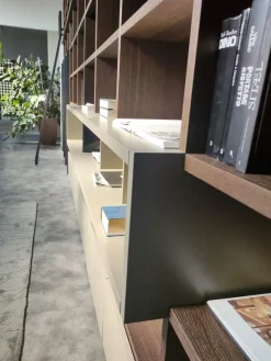 Libreria Modo con scaletta in stile moderno di in OFFERTA OUTLET^Sangiacomo Discount