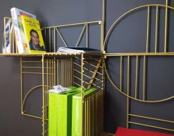 Libreria in metallo scontata -25%: scopri Musa^Mogg Best