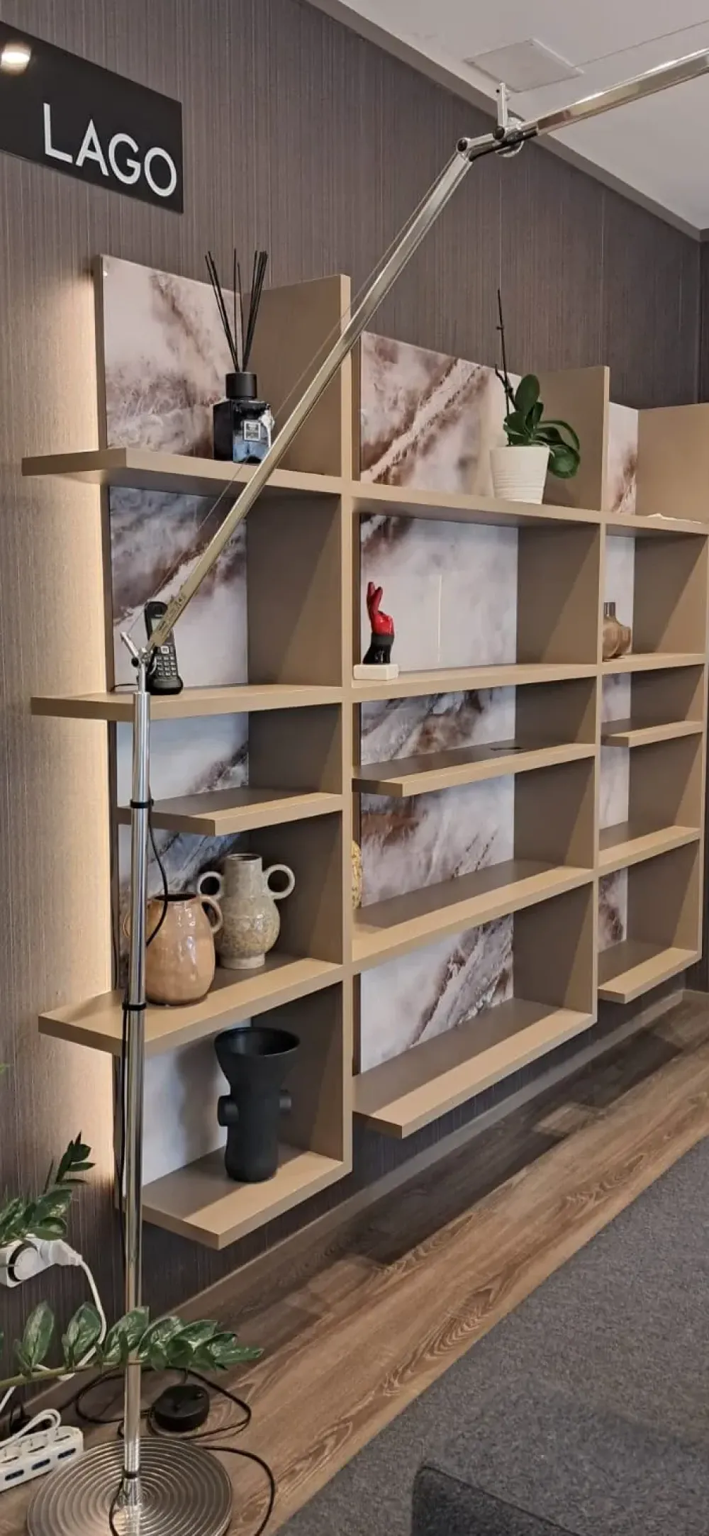 Libreria Pentagram stile design di scontata del 40%^Lago