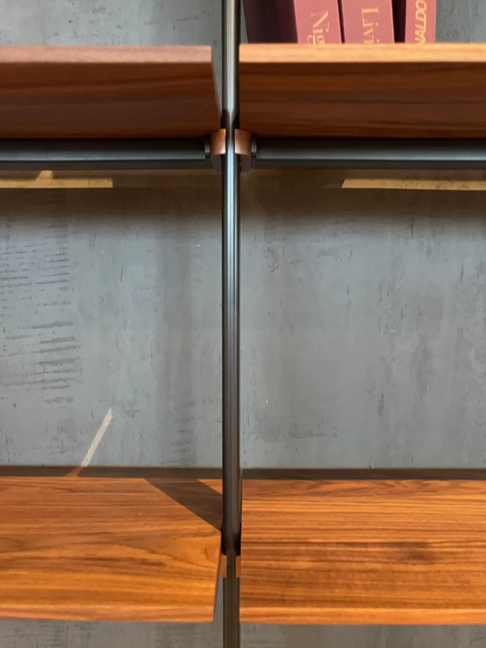 Bonaldo Libreria Roll stile moderna di scontata del 39%- Librerie