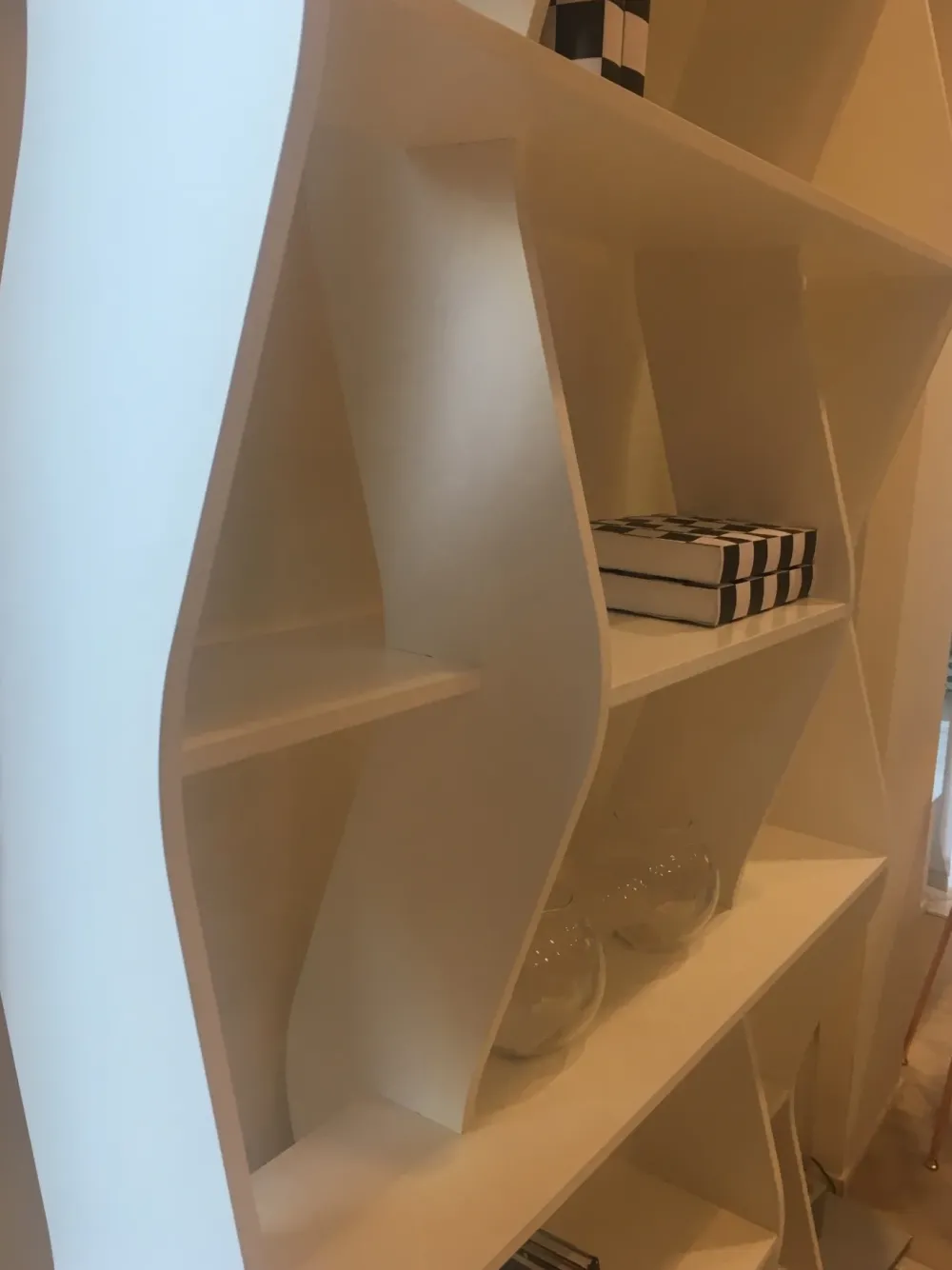 Doimo Idea Libreria Swing in laccato opaco a prezzo Outlet- Librerie