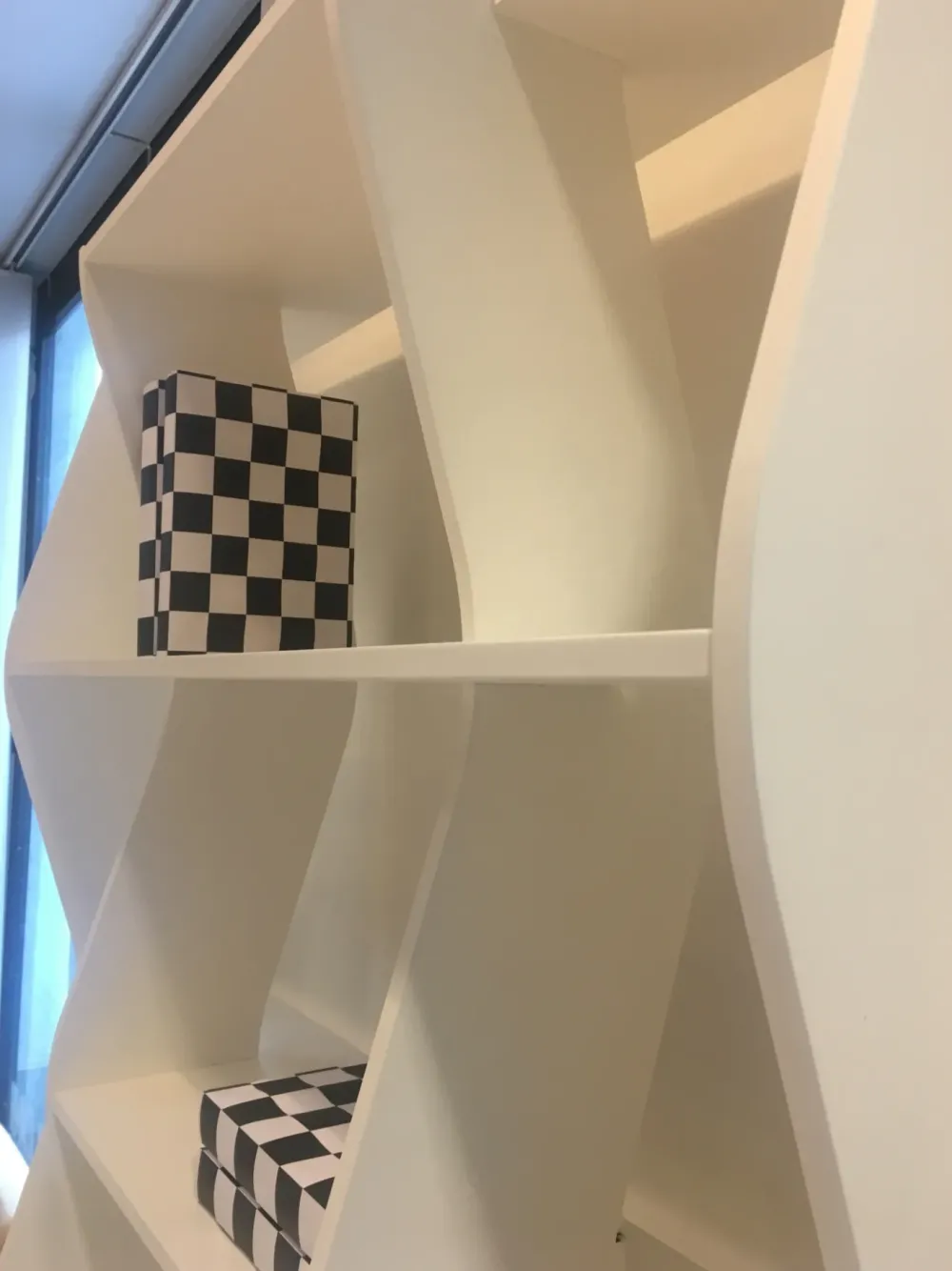 Doimo Idea Libreria Swing in laccato opaco a prezzo Outlet- Librerie