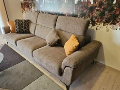 Rosini Lineare Divano modello nevers top in Offerta Outlet- Divani