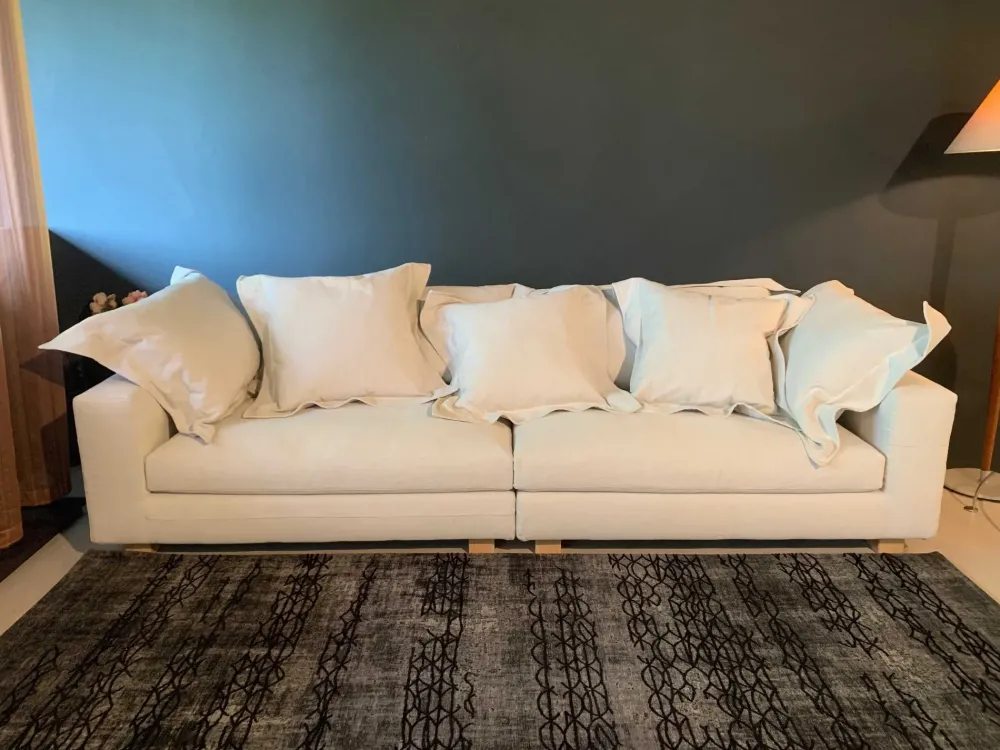 Discount Lineare modello Nebula nine di a prezzi convenienti Divani