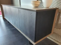 Ozzio Madia Brera in stile moderno di in Offerta Outlet- Madie