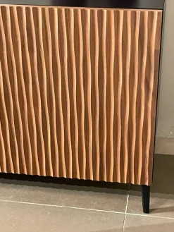 Outlet Madia di in legno Musa a prezzo scontato Madie