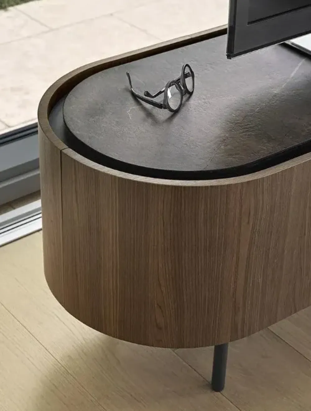 Clearance Madia di in legno Lake a prezzo riservato Madie