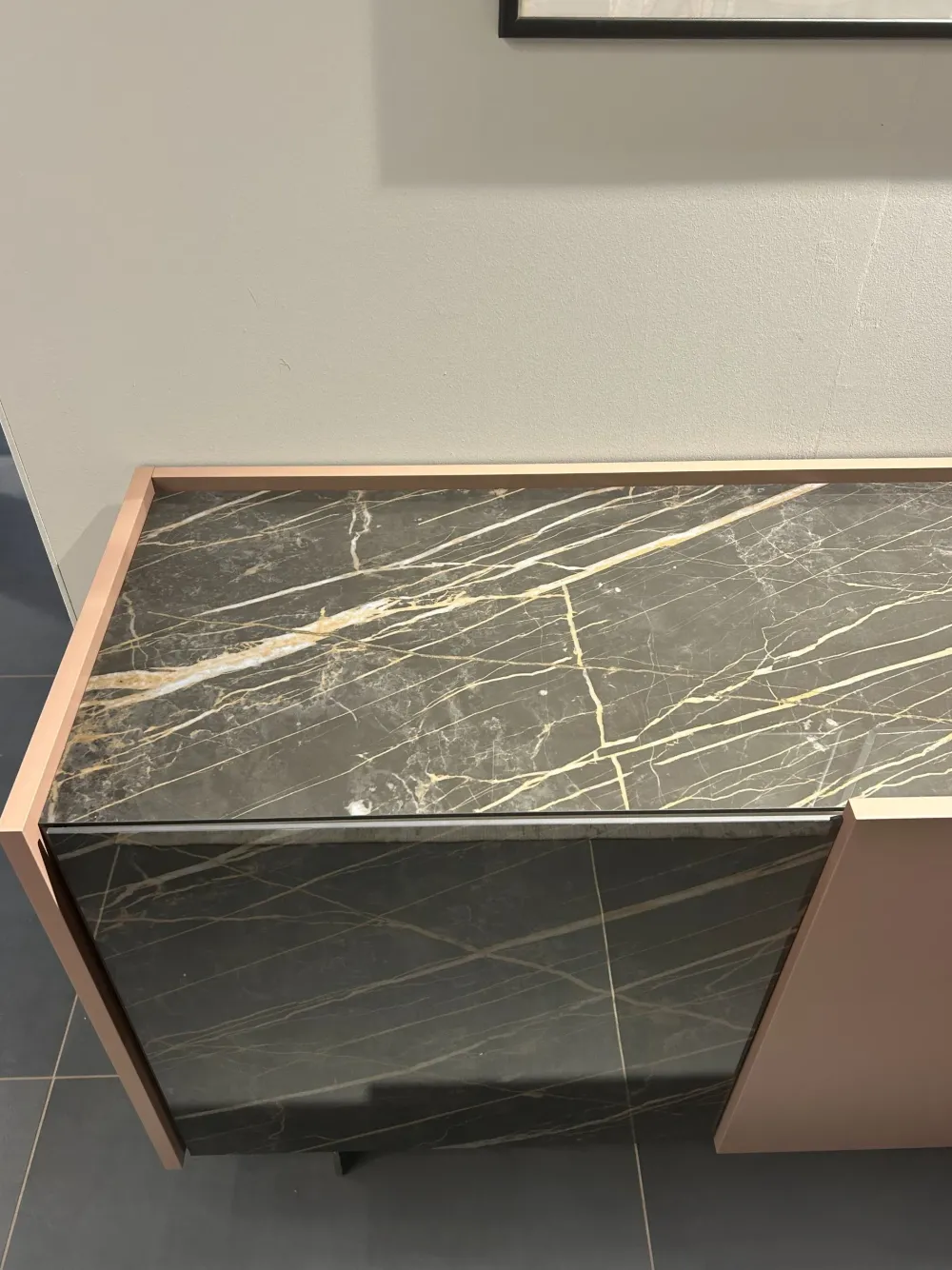 Sale Madia di in laccato opaco Wrap a prezzo scontato Madie