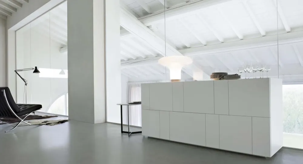 Hot Madia di in laccato opaco Ortelia a prezzo scontato Madie