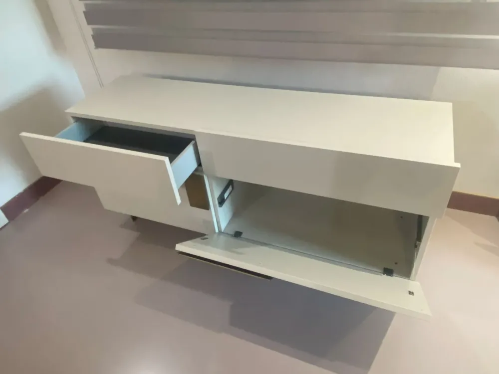 Pianca Madia di in laccato opaco Ginevra a prezzo Outlet- Madie