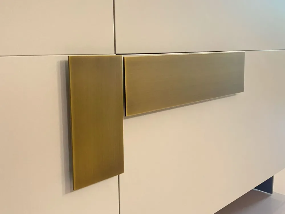 Pianca Madia di in laccato opaco Ginevra a prezzo Outlet- Madie