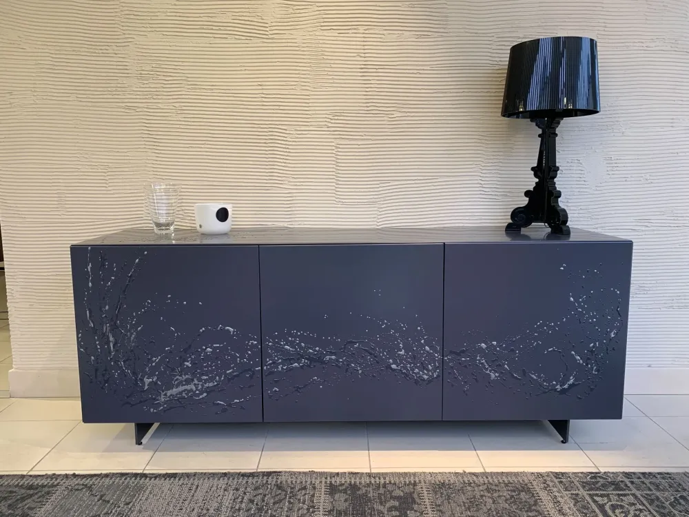 Riflessi Madia di in laccato opaco Essenzia art a prezzo riservato- Madie