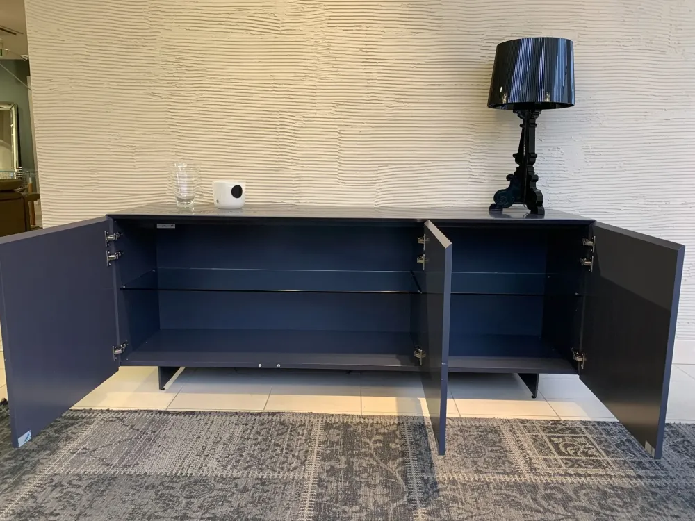 Riflessi Madia di in laccato opaco Essenzia art a prezzo riservato- Madie