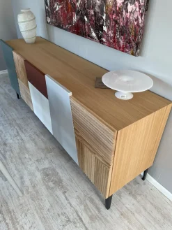 Madia in stile design Madia scontata di scontata^Devina Nais New