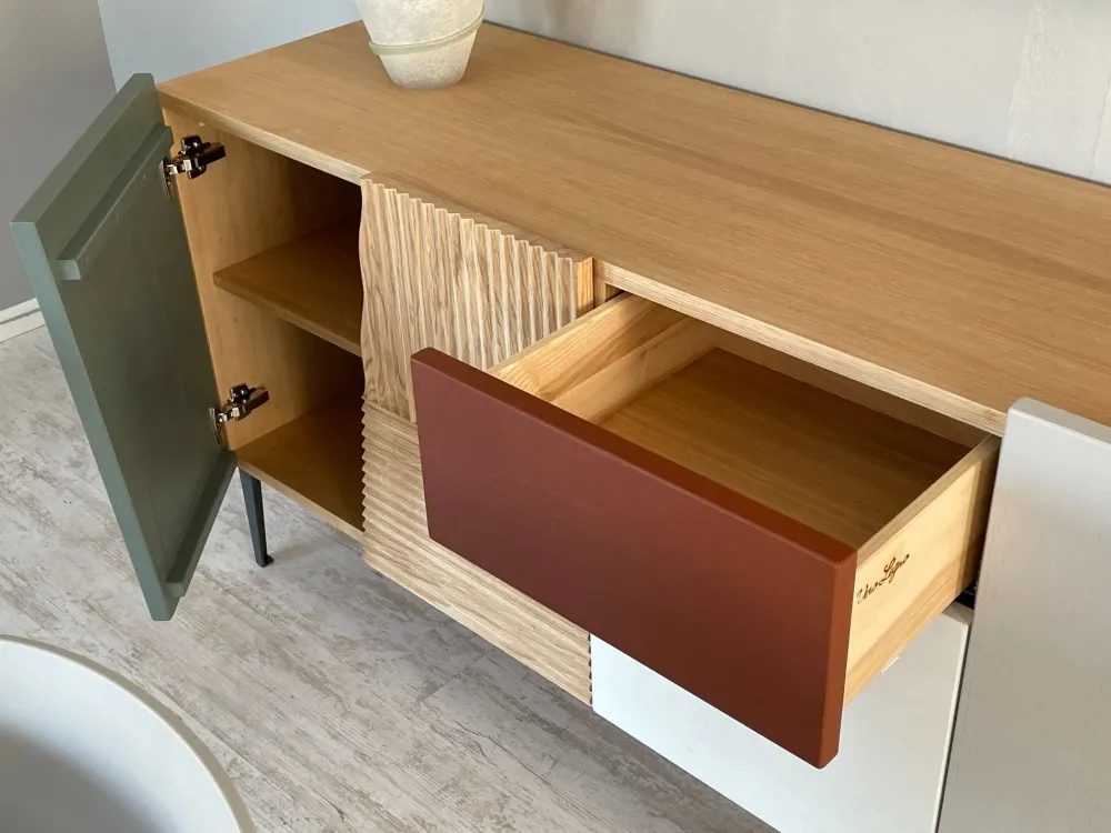 Madia in stile design Madia scontata di scontata^Devina Nais New