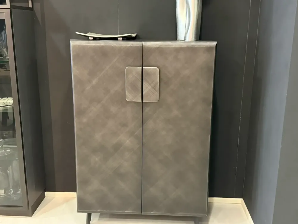 Discount Madia in stile moderno Tudor di in Offerta Outlet Madie