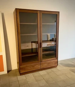 Madia Madia colonia riva1920 in stile moderno di in Offerta Outlet Madie